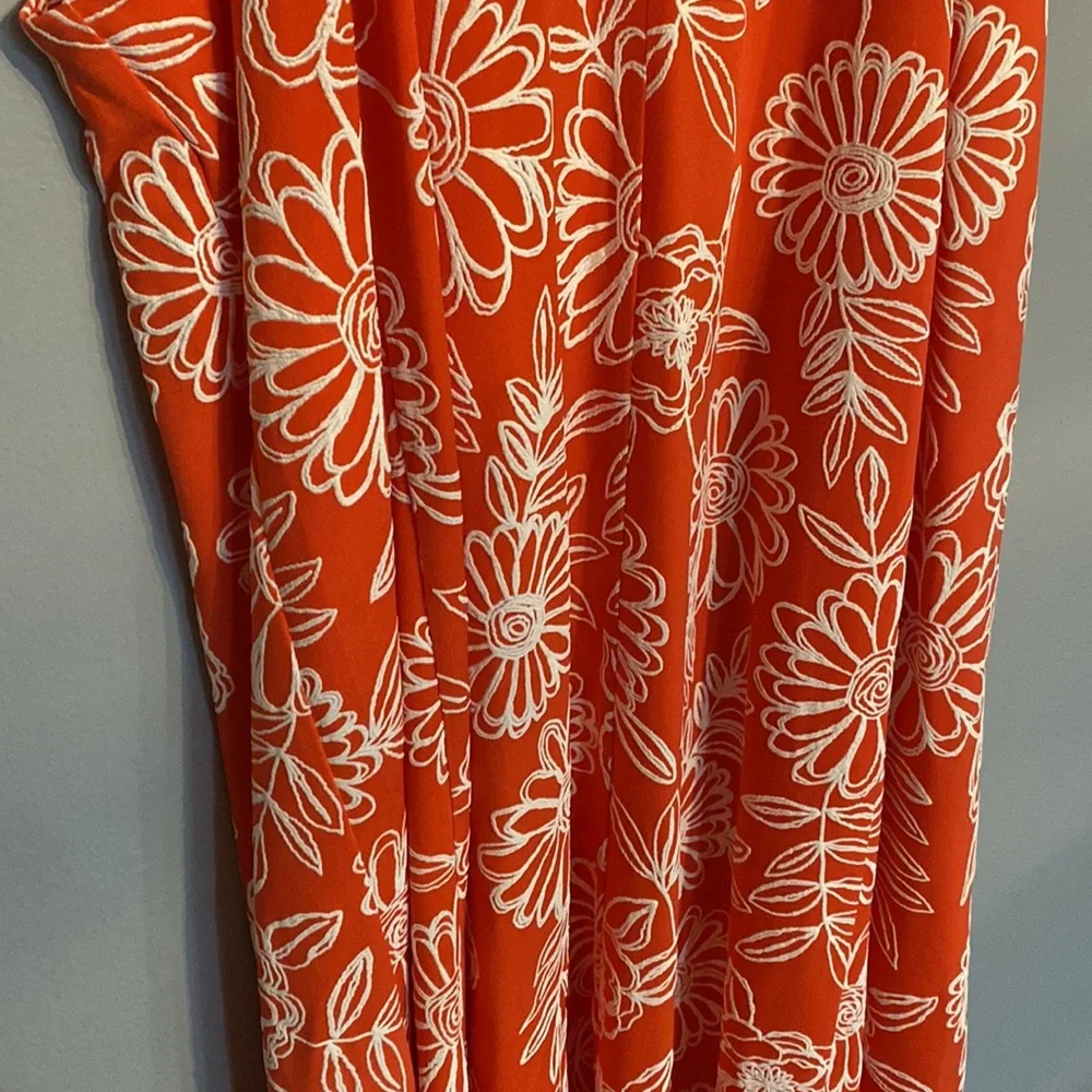 Patterned Dress - Picture 3 of 5